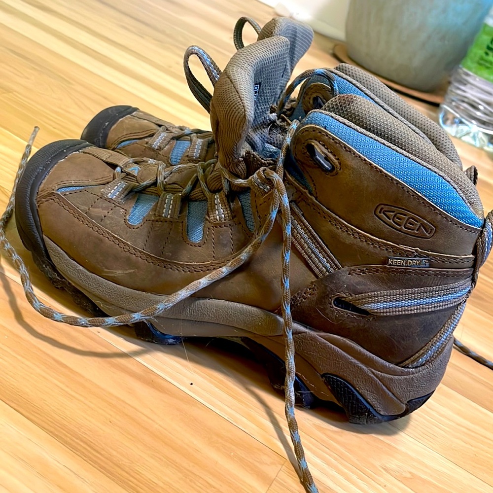 Keen Targhee waterproof hiking boots